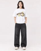 Mockup Boxy Heavyweight Tee White female full-body 03