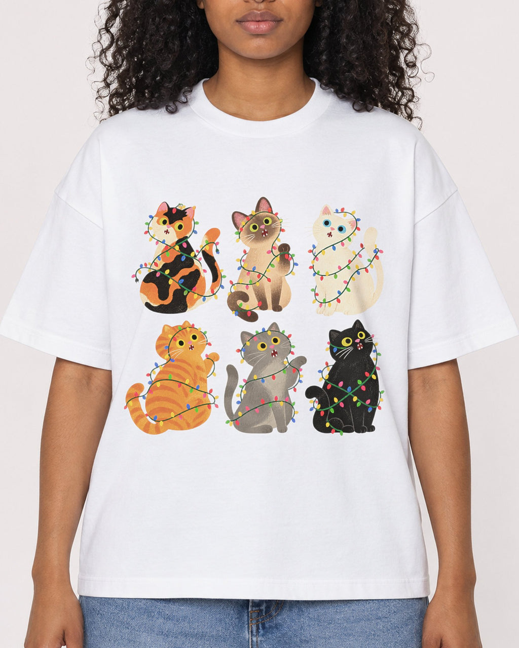 Mockup Boxy Heavyweight Tee White female close-up 05