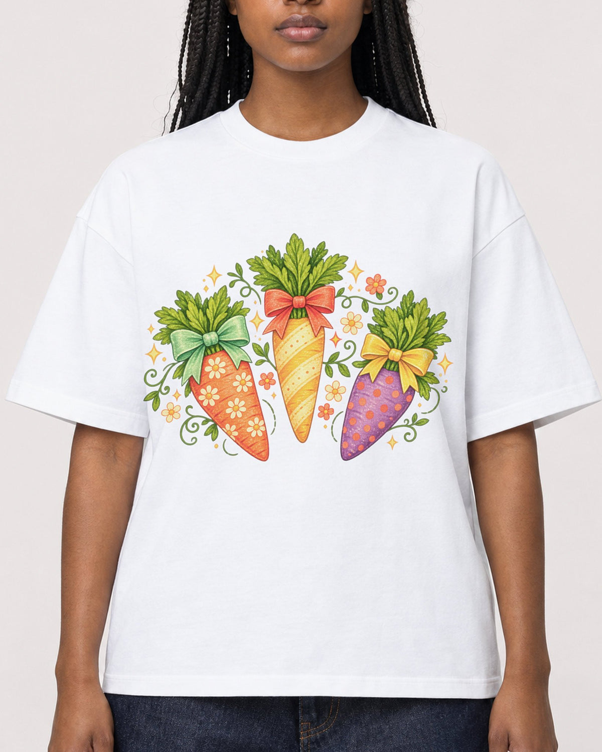 Mockup Boxy Heavyweight Tee White female close-up 04