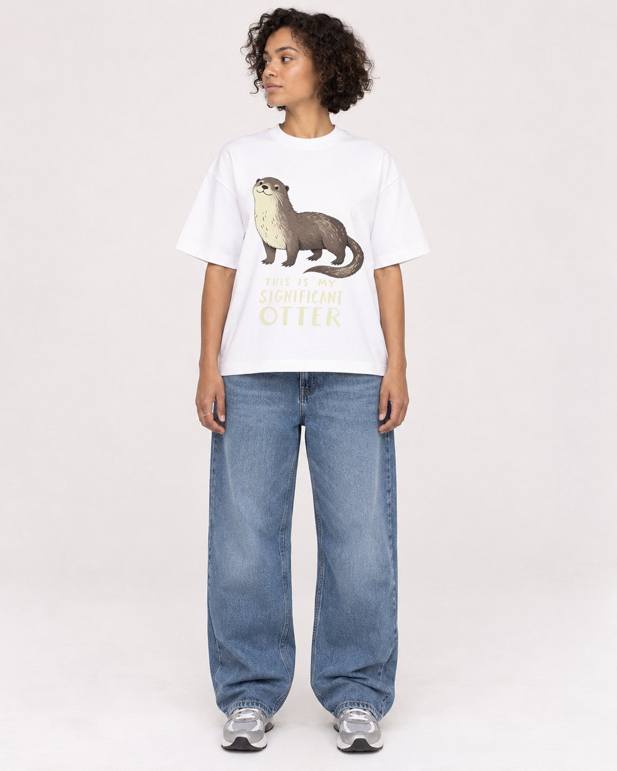 Mockup Boxy Heavyweight Tee White female full-body 40