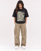 Mockup Boxy Heavyweight Tee Black female full-body 02