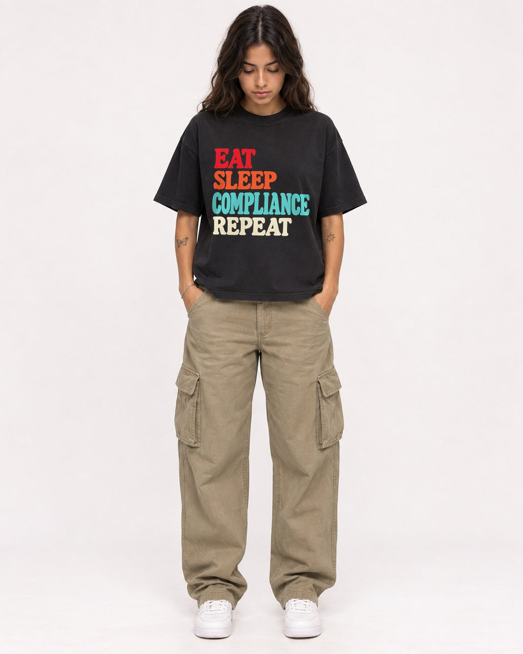 Mockup Boxy Heavyweight Tee Black female full-body 06