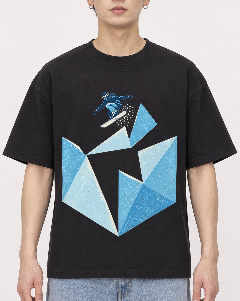 Mockup Boxy Heavyweight Tee Black male close-up 01