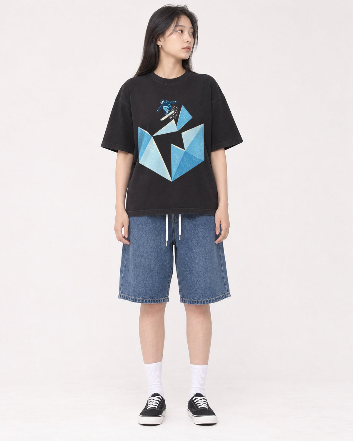Mockup Boxy Heavyweight Tee Black female full-body 01