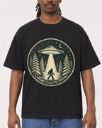 Mockup Boxy Heavyweight Tee Black male close-up 34