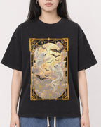 Mockup Boxy Heavyweight Tee Black female close-up 01