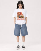 Mockup Boxy Heavyweight Tee White female full-body 01