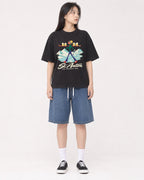 Mockup Boxy Heavyweight Tee Black female full-body 01