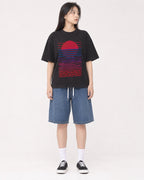 Mockup Boxy Heavyweight Tee Black female full-body 01