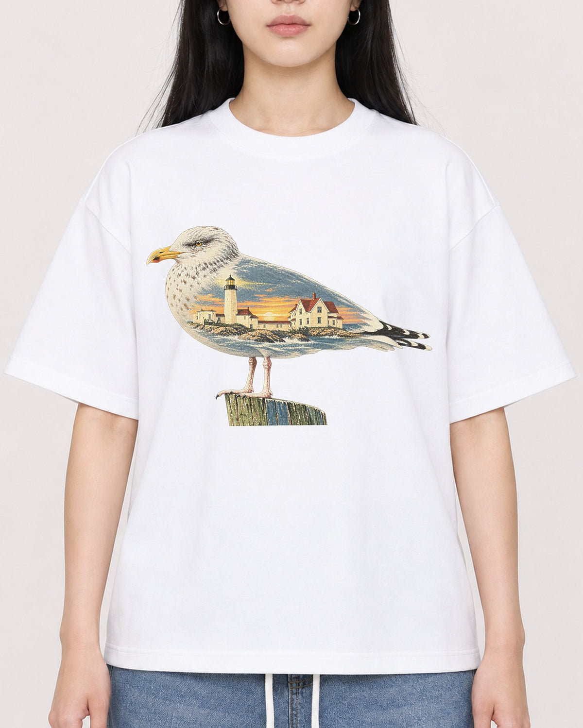 Mockup Boxy Heavyweight Tee White female close-up 01