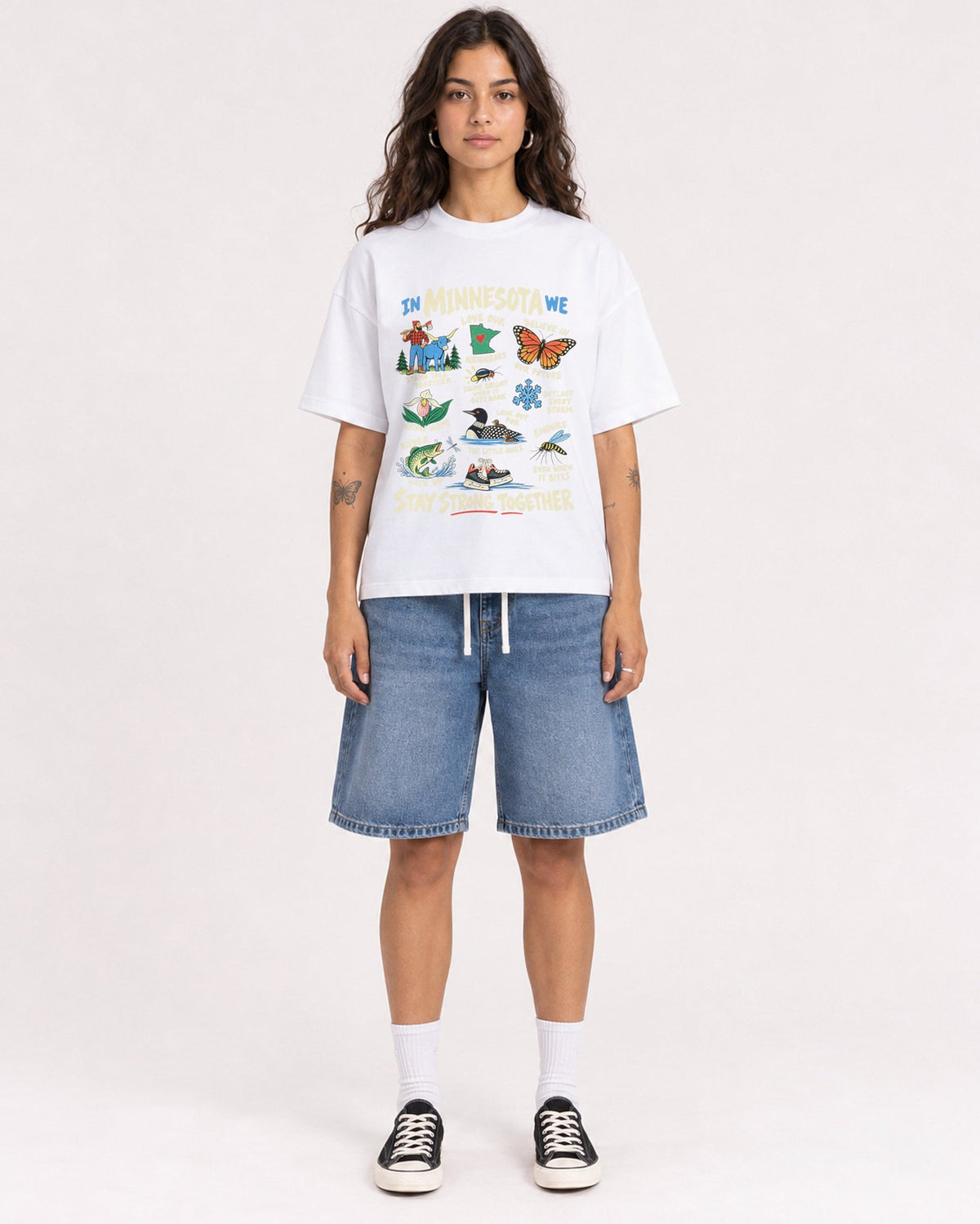 Mockup Boxy Heavyweight Tee White female full-body 06
