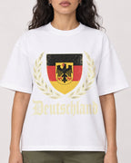 Mockup Boxy Heavyweight Tee White female close-up 07