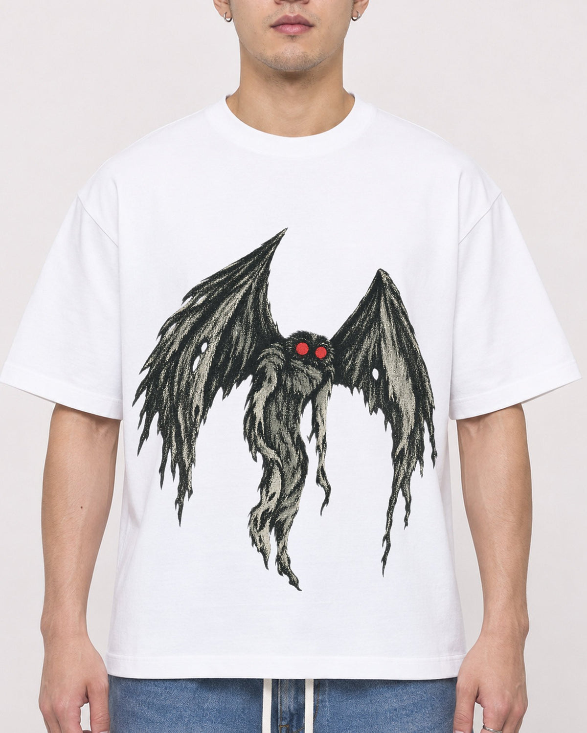 Mockup Boxy Heavyweight Tee White male close-up 13