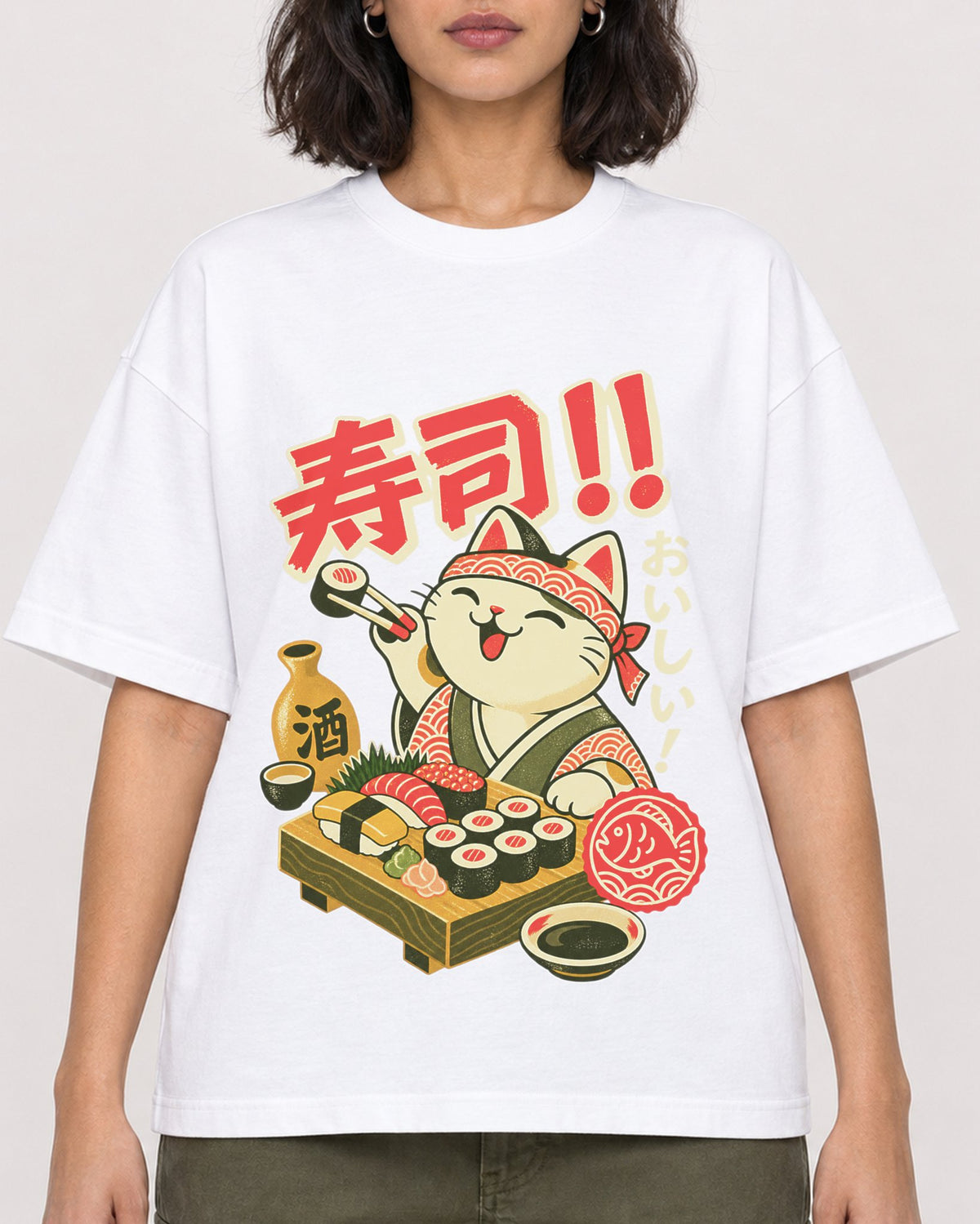 Mockup Boxy Heavyweight Tee White female close-up 37