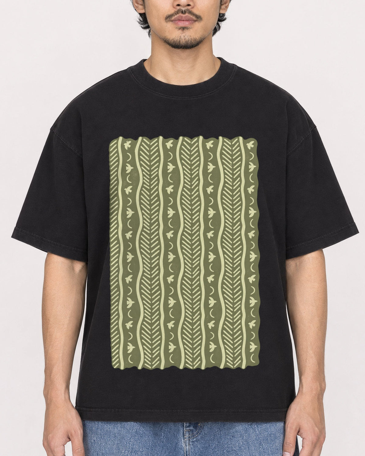Mockup Boxy Heavyweight Tee Black male close-up 02