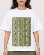 Mockup Boxy Heavyweight Tee White female close-up 02