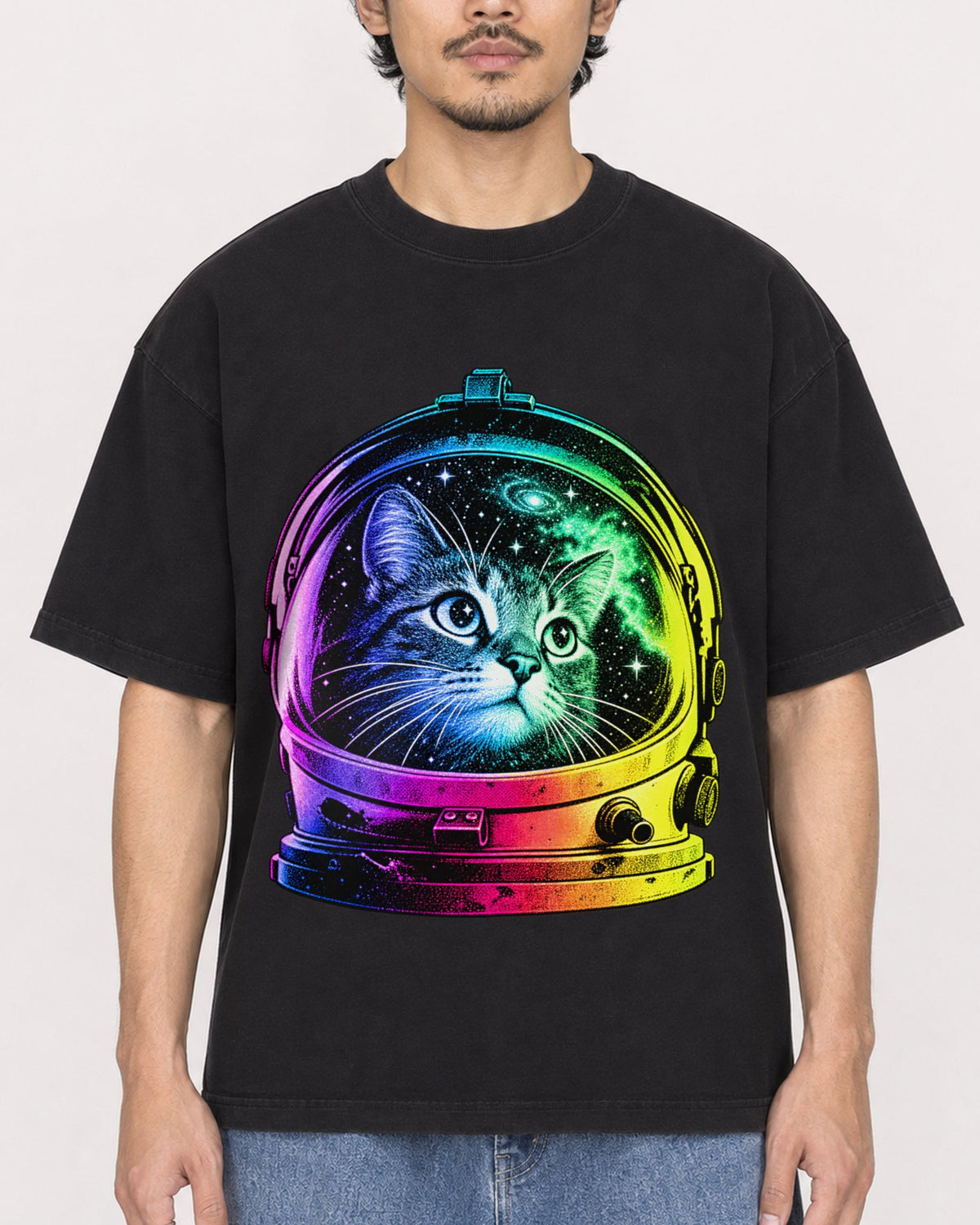 Mockup Boxy Heavyweight Tee Black male close-up 02