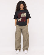 Mockup Boxy Heavyweight Tee Black female full-body 10