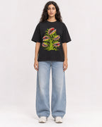 Mockup Boxy Heavyweight Tee Black female full-body 07