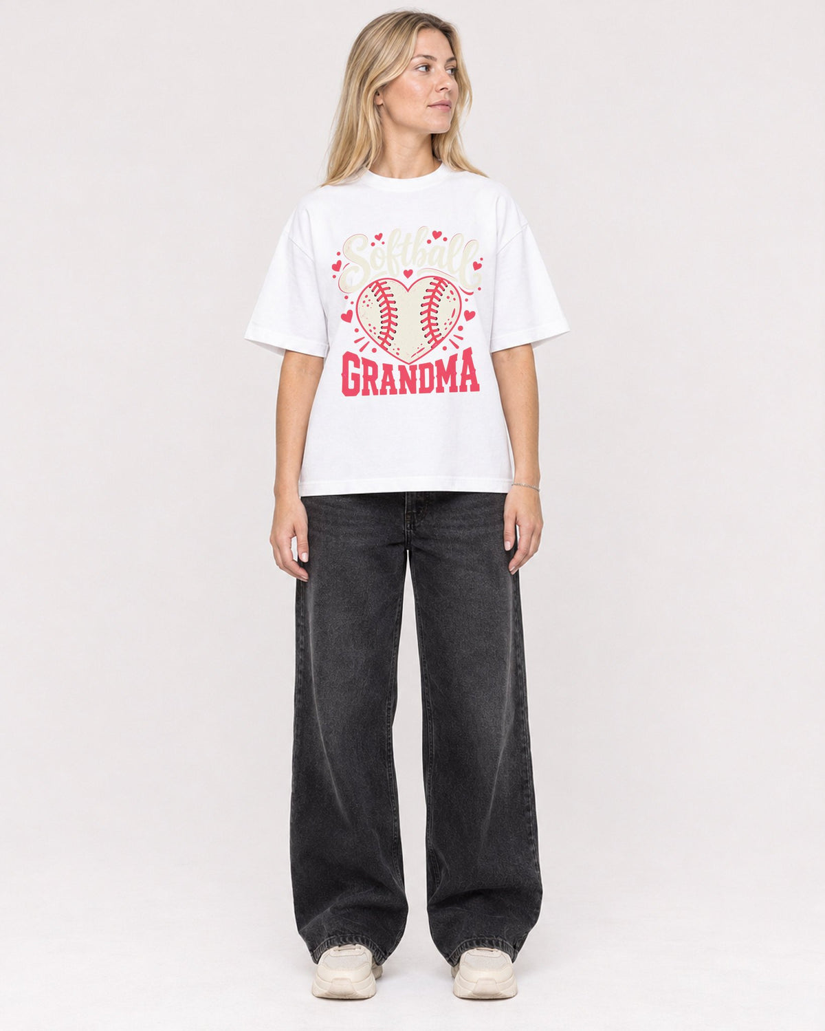 Mockup Boxy Heavyweight Tee White female full-body 08