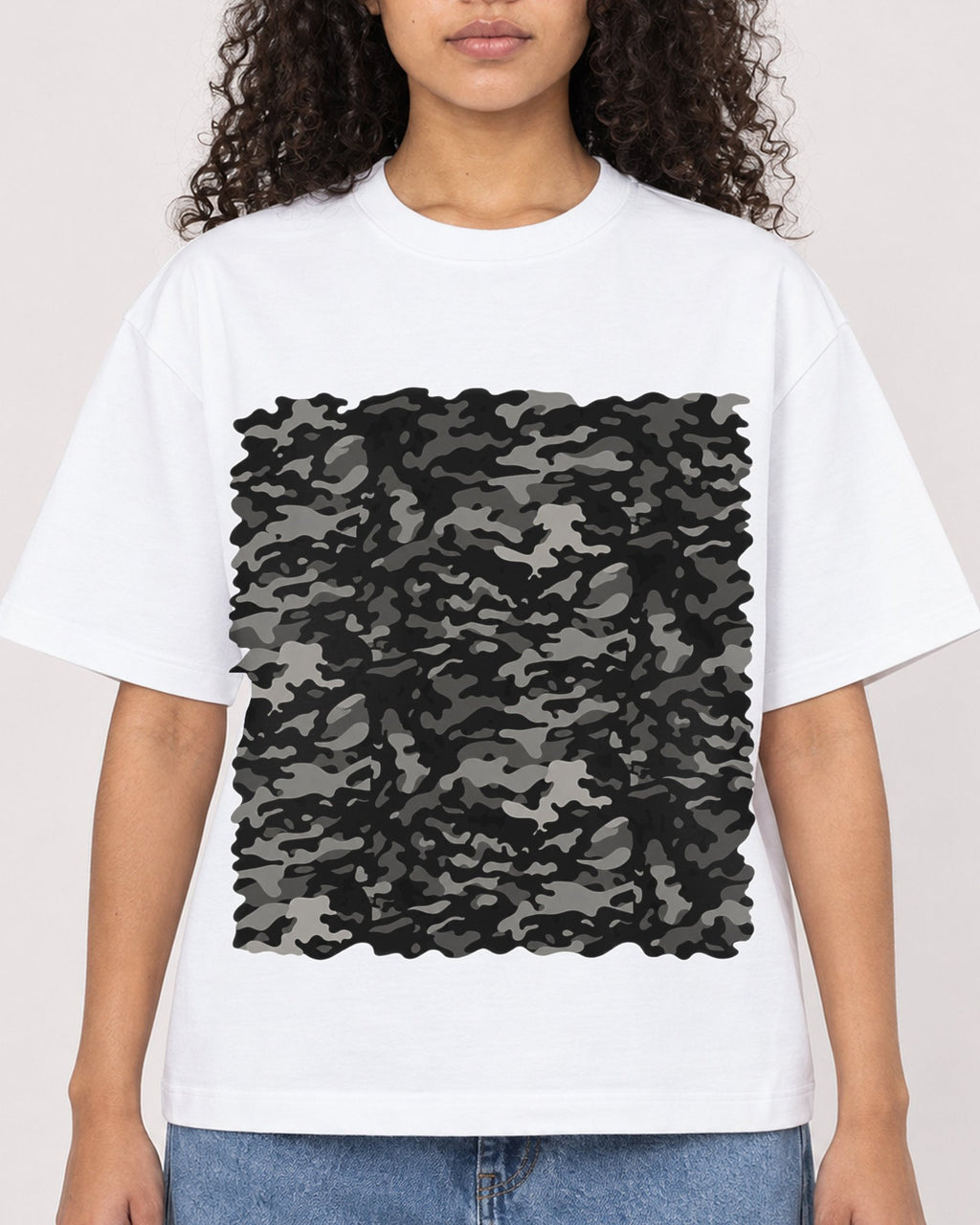 Mockup Boxy Heavyweight Tee White female close-up 10