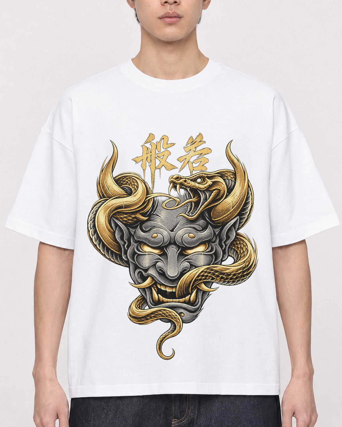 Mockup Boxy Heavyweight Tee White male close-up 01