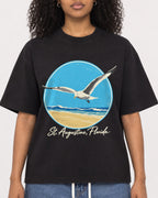 Mockup Boxy Heavyweight Tee Black female close-up 05