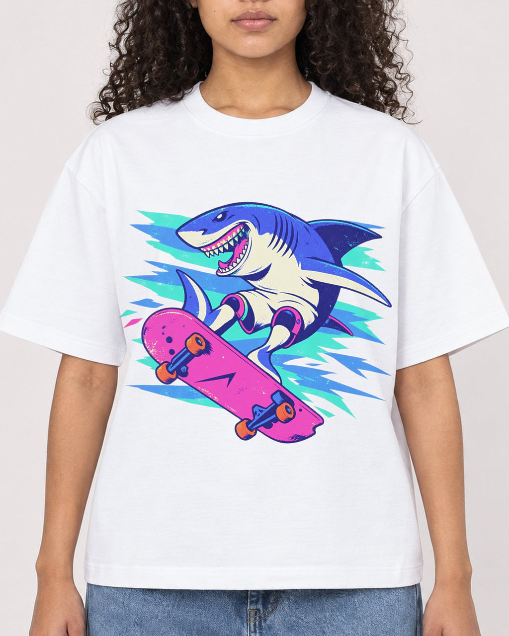 Mockup Boxy Heavyweight Tee White female close-up 10