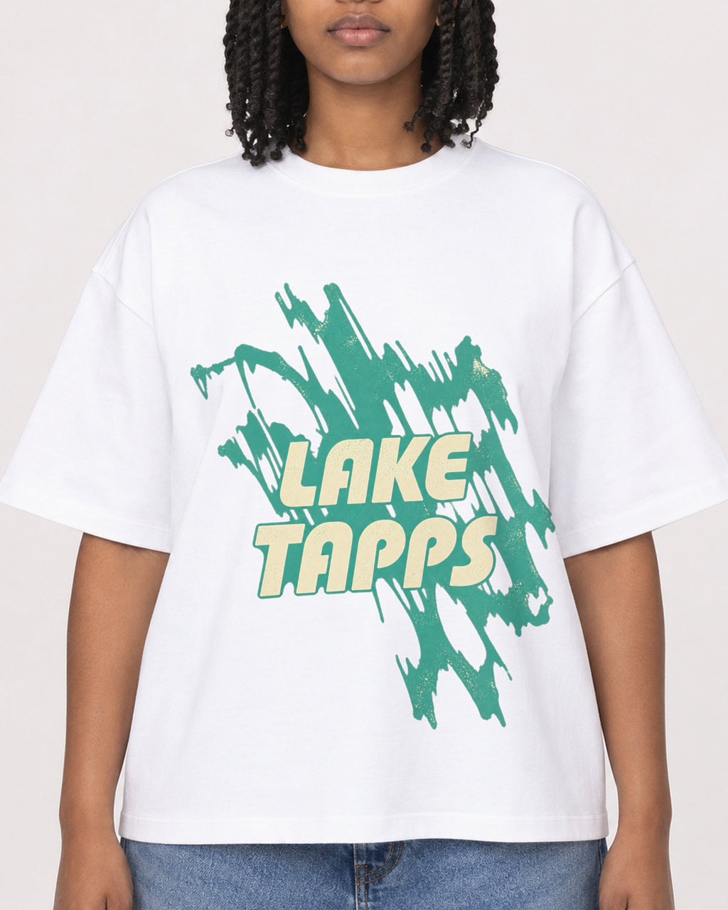 Mockup Boxy Heavyweight Tee White female close-up 15