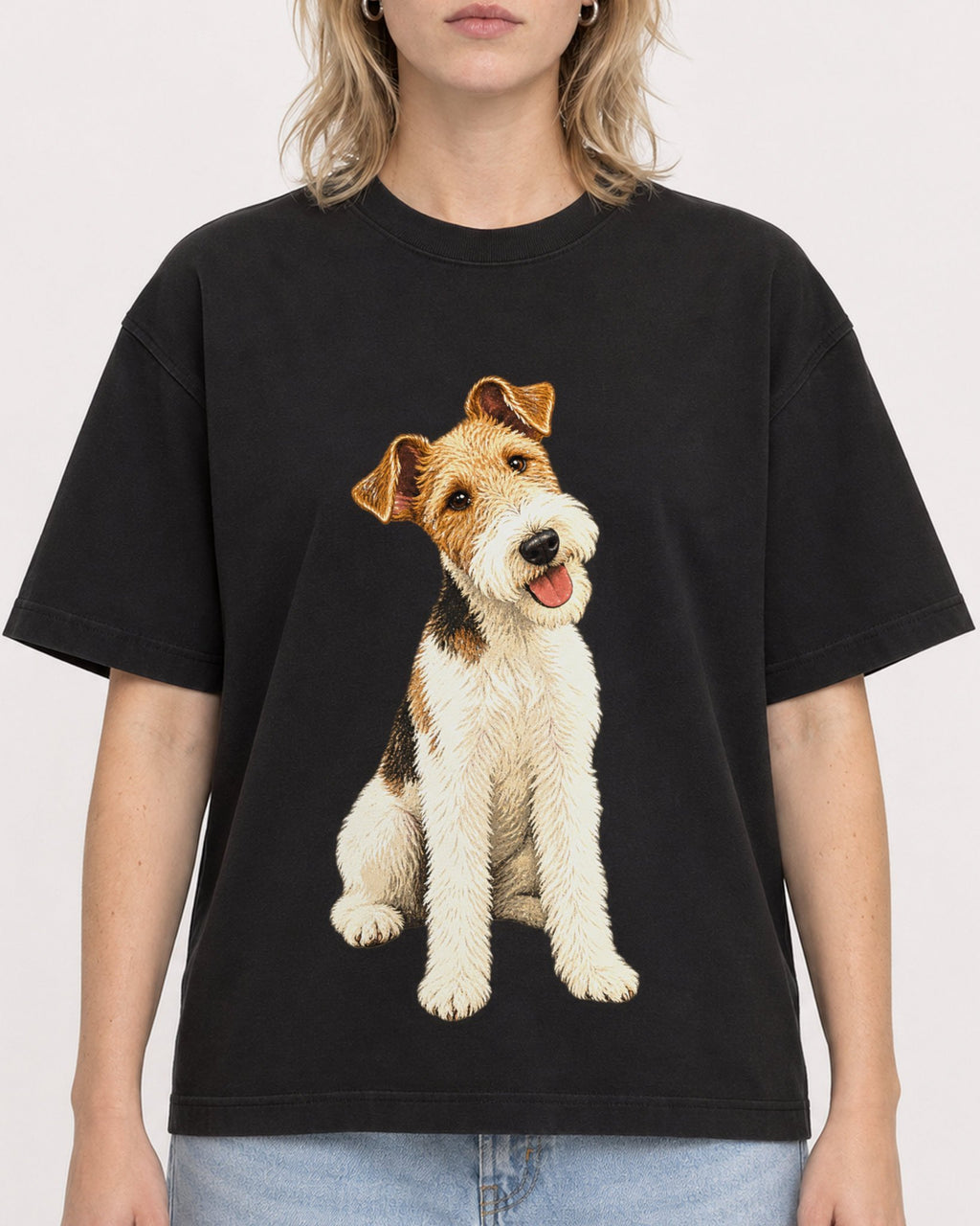 Mockup Boxy Heavyweight Tee Black female close-up 19