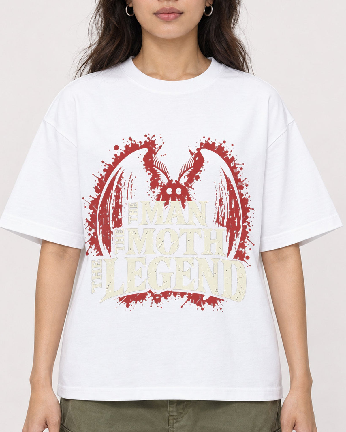 Mockup Boxy Heavyweight Tee White female close-up 02