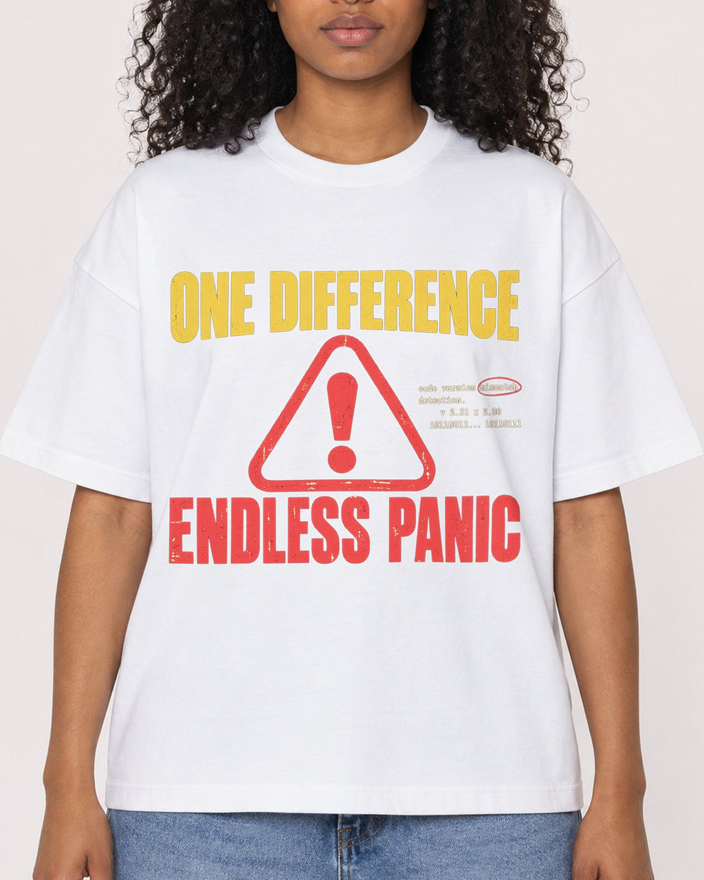 Mockup Boxy Heavyweight Tee White female close-up 05