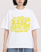 Mockup Boxy Heavyweight Tee White female close-up 11