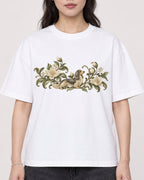 Mockup Boxy Heavyweight Tee White female close-up 03