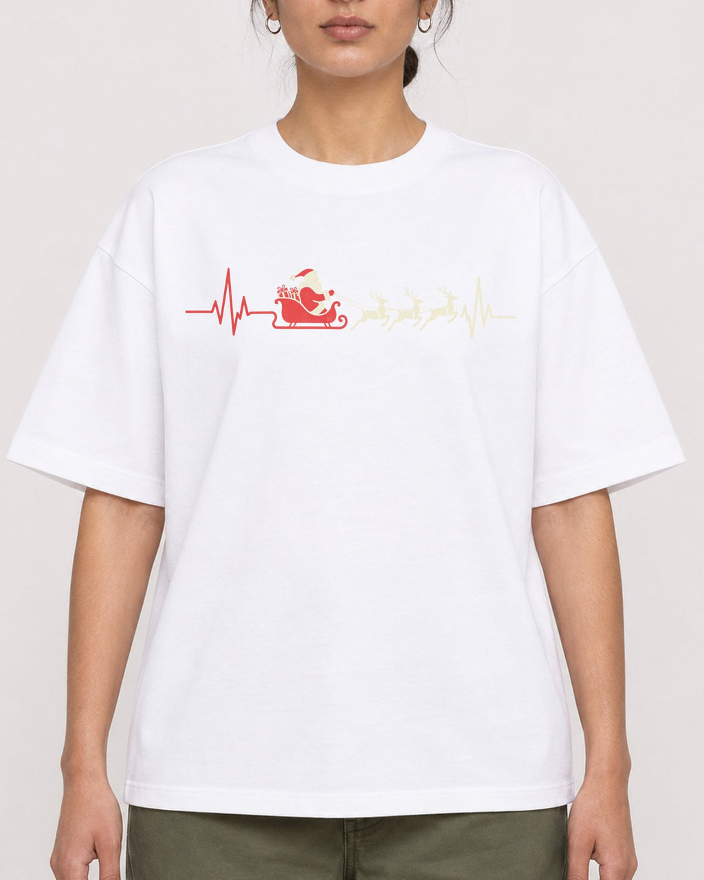 Mockup Boxy Heavyweight Tee White female close-up 17
