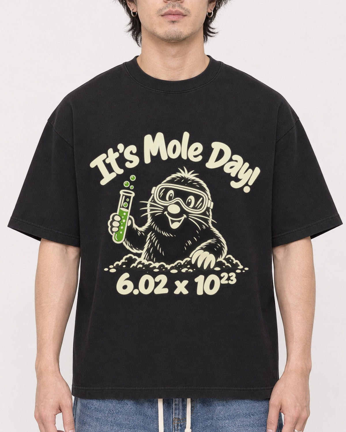 Mockup Boxy Heavyweight Tee Black male close-up 03