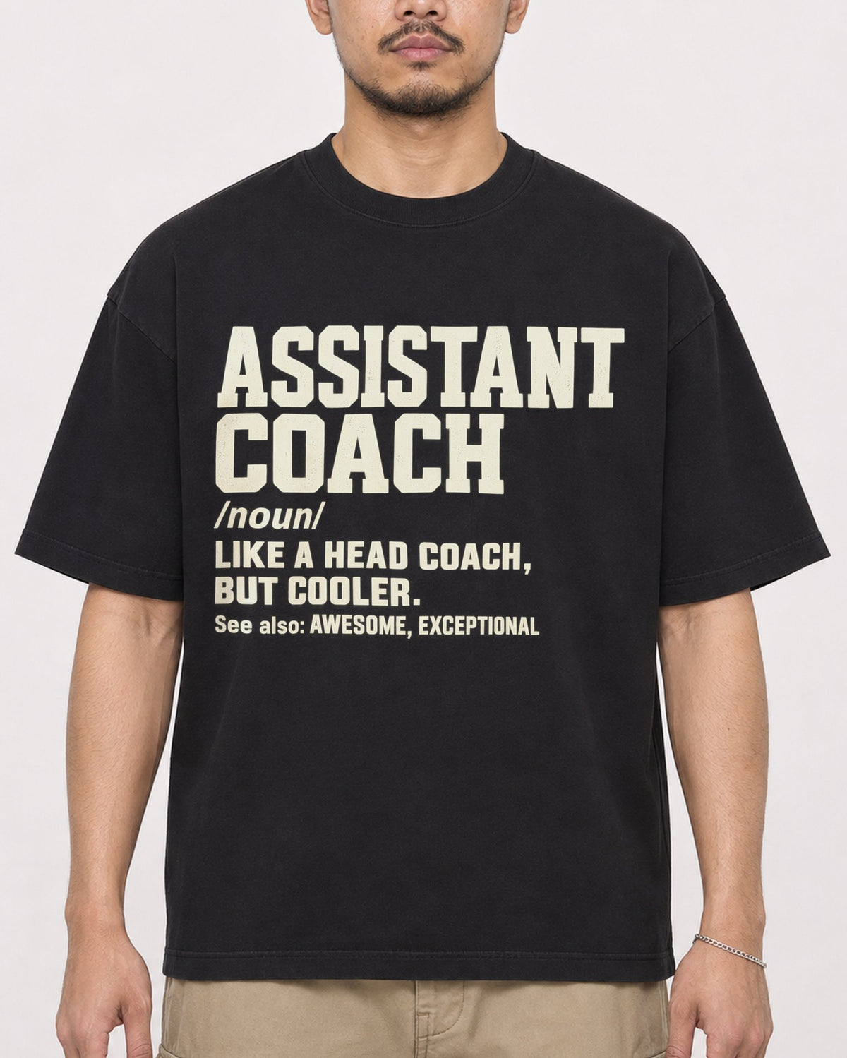 Mockup Boxy Heavyweight Tee Black male close-up 32