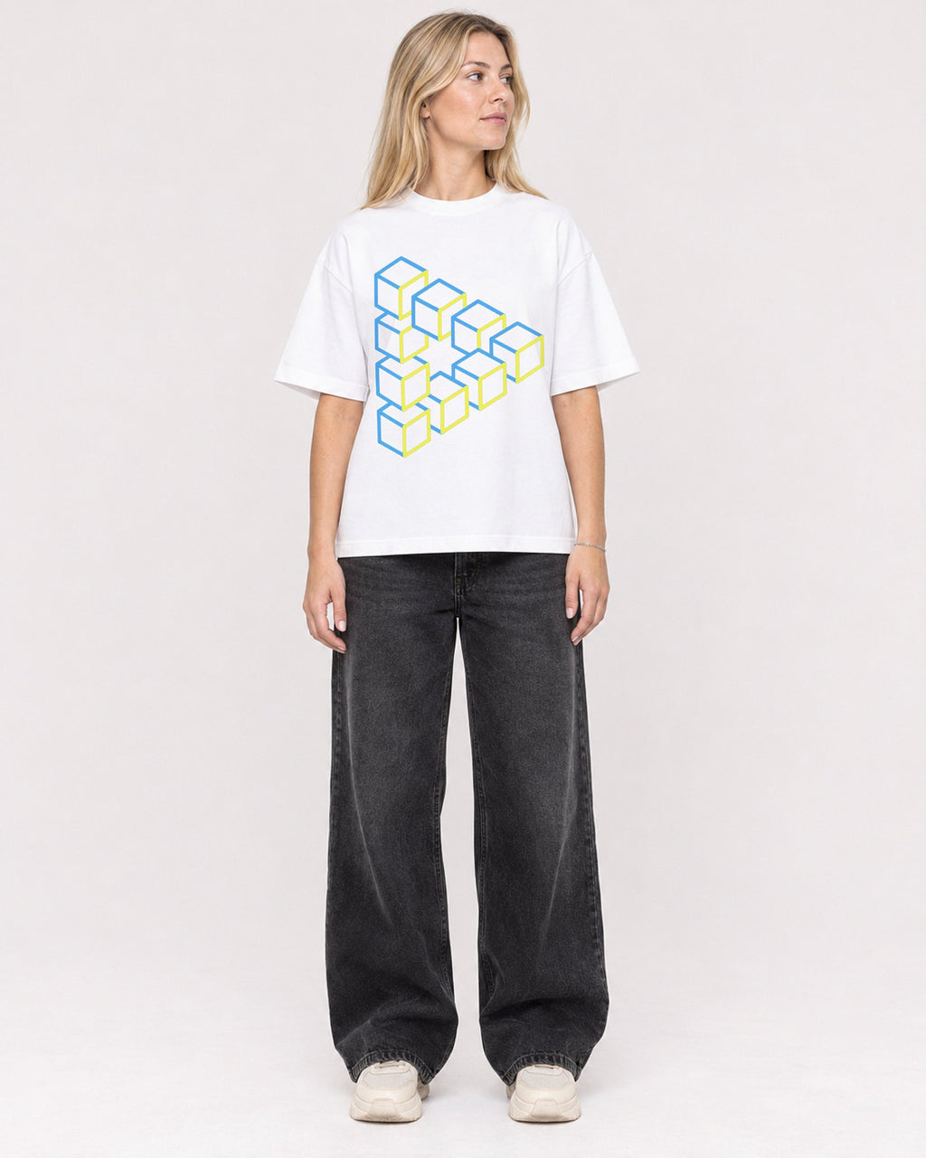 Mockup Boxy Heavyweight Tee White female full-body 08