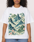 Mockup Boxy Heavyweight Tee White female close-up 05