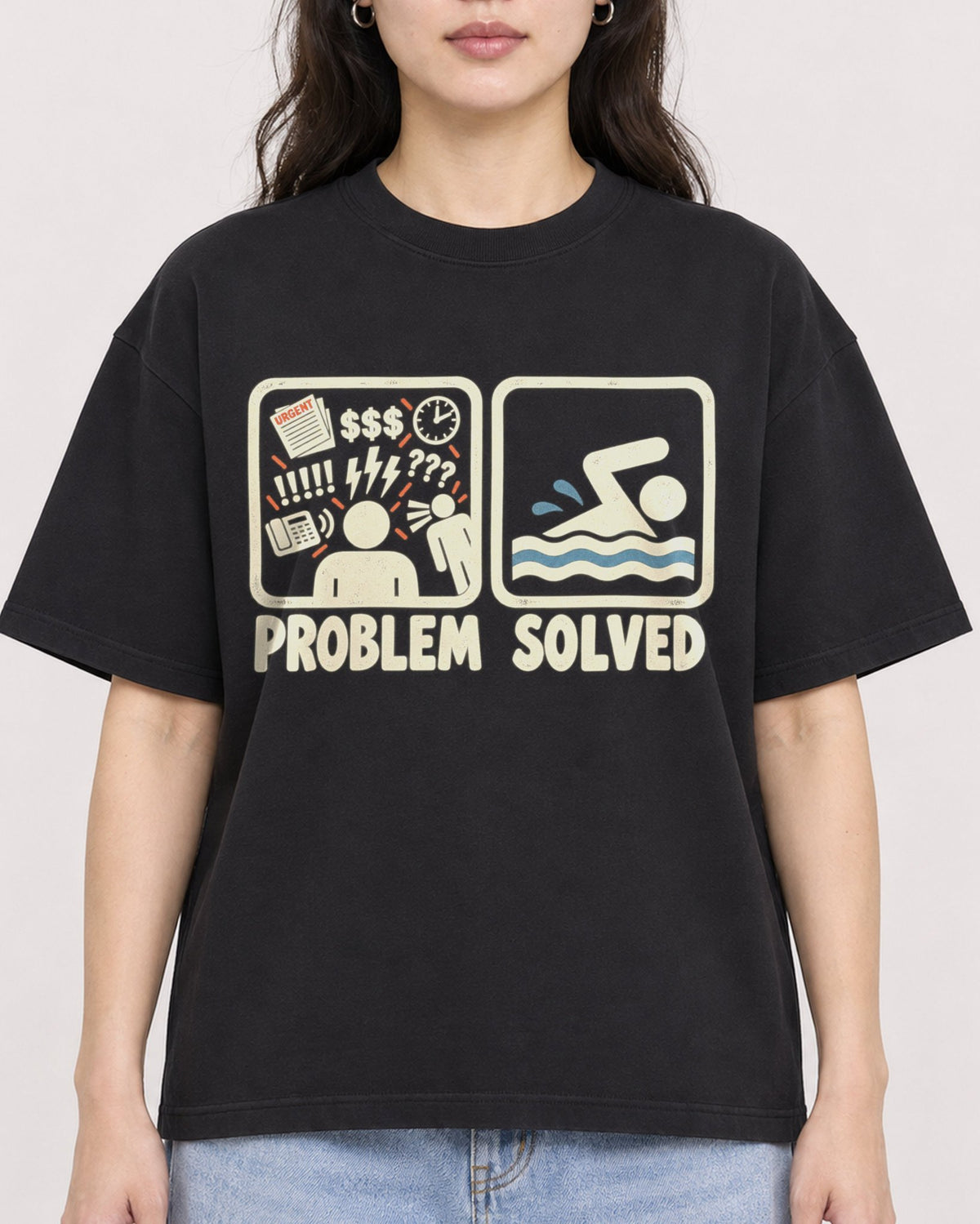 Mockup Boxy Heavyweight Tee Black female close-up 03