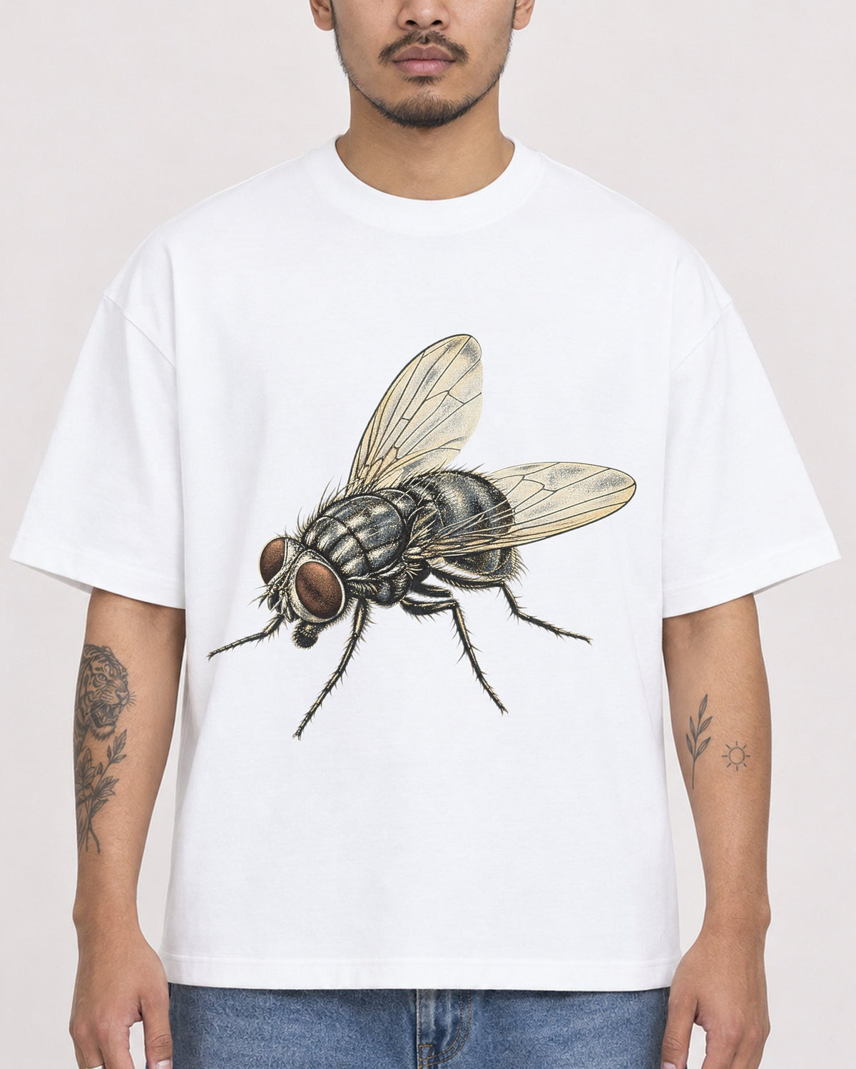 Mockup Boxy Heavyweight Tee White male close-up 12
