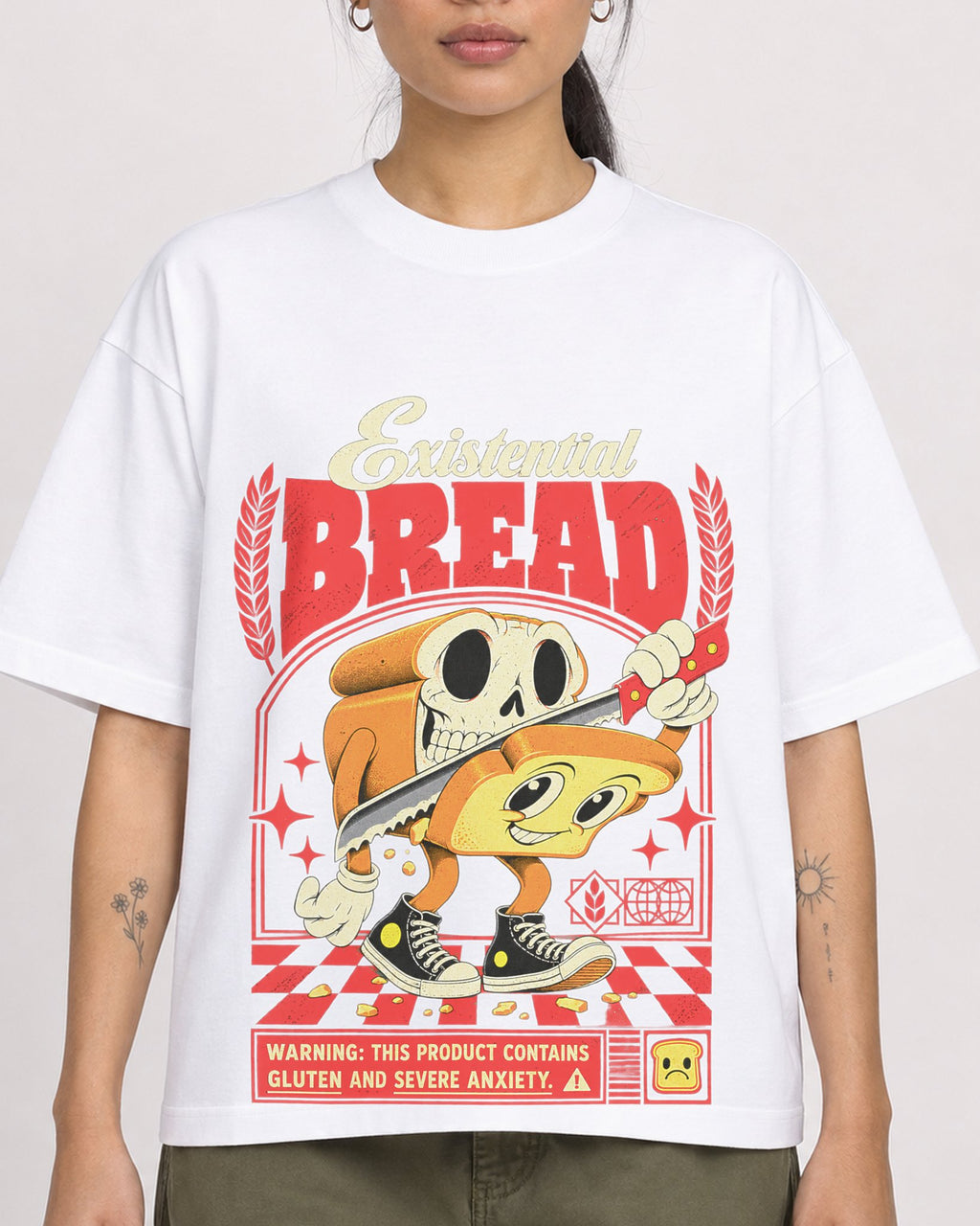 Mockup Boxy Heavyweight Tee White female close-up 42