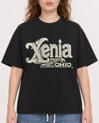 Mockup Boxy Heavyweight Tee Black female close-up 09