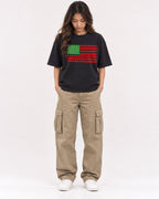 Mockup Boxy Heavyweight Tee Black female full-body 02