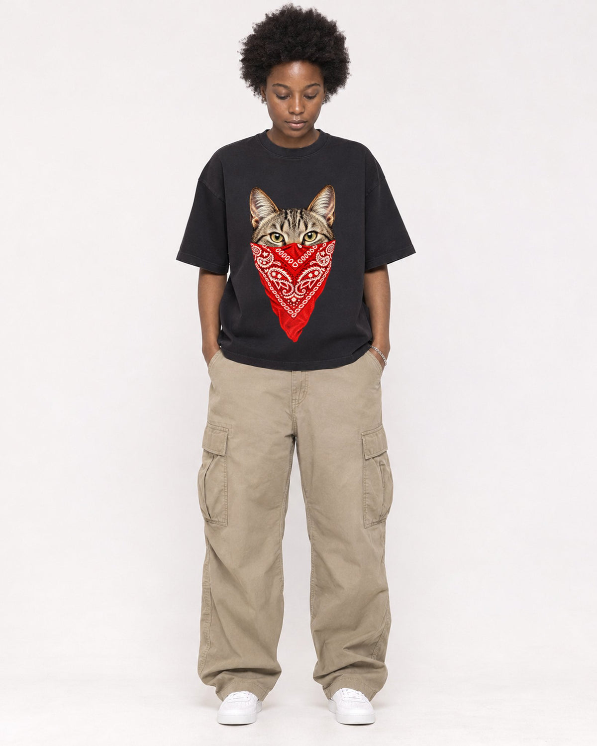 Mockup Boxy Heavyweight Tee Black female full-body 14