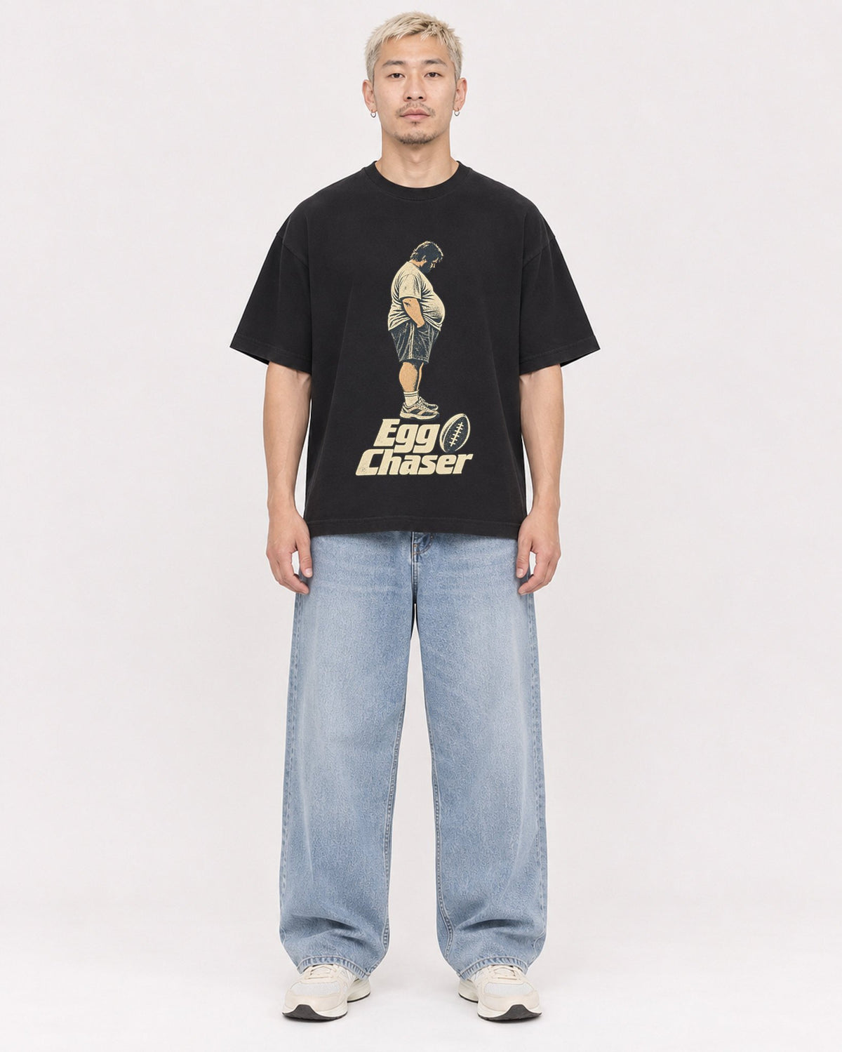 Mockup Boxy Heavyweight Tee Black male full-body 33