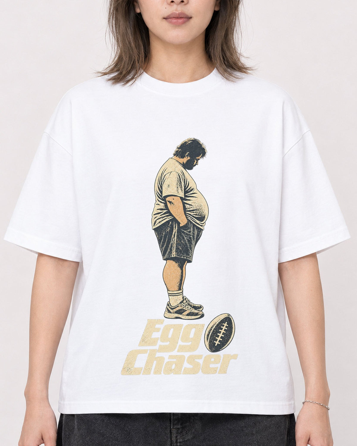 Mockup Boxy Heavyweight Tee White female close-up 33