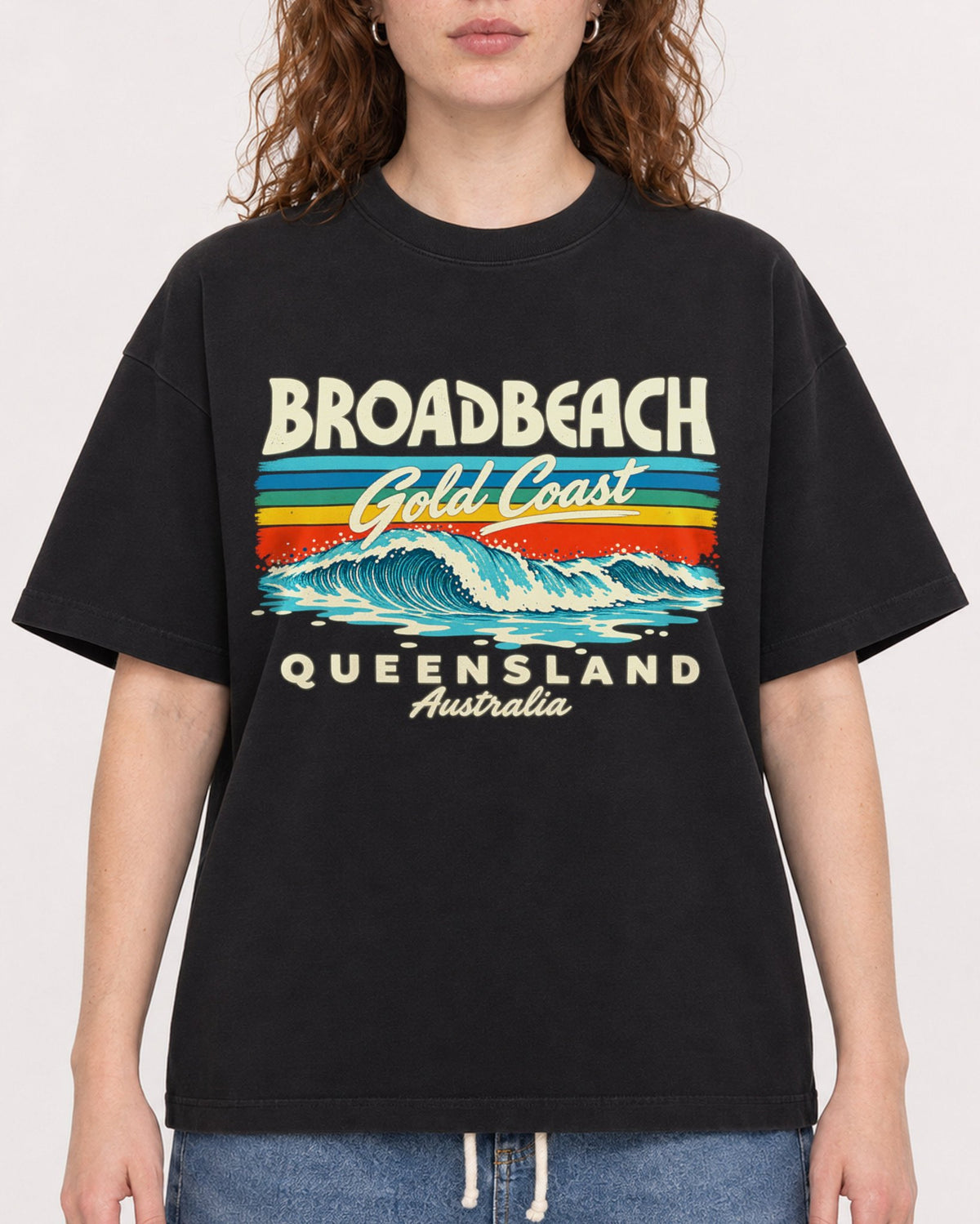 Mockup Boxy Heavyweight Tee Black female close-up 09