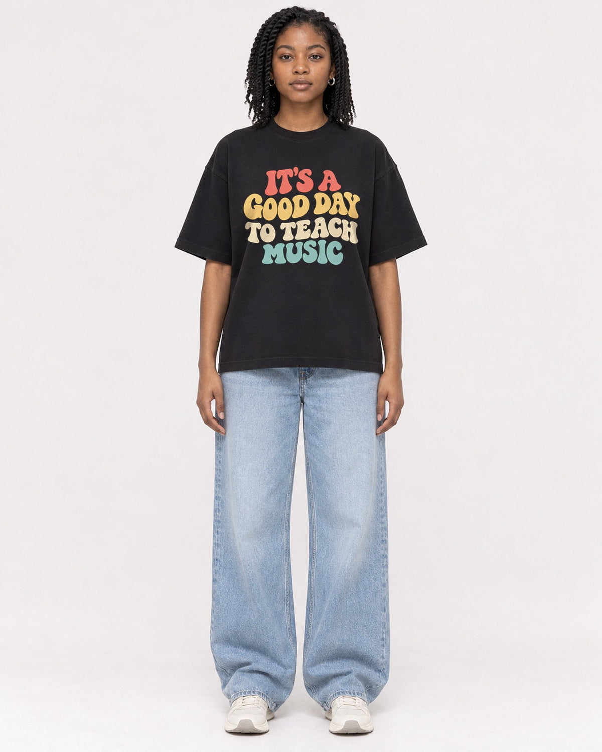 Mockup Boxy Heavyweight Tee Black female full-body 15