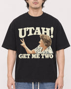 Mockup Boxy Heavyweight Tee Black male close-up 03
